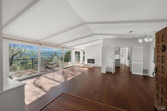 121 Knoll Pl in St Helena, CA - Building Photo - Building Photo