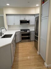 925 110th Ave NE in Bellevue, WA - Building Photo - Building Photo