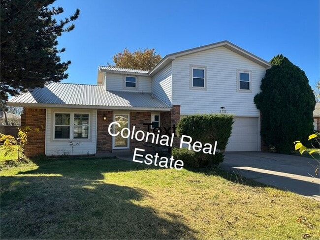 property at 2121 Castle Ct