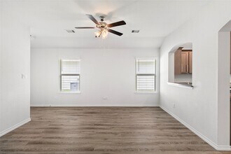 1922 Cartwright St in Bryan, TX - Building Photo - Building Photo