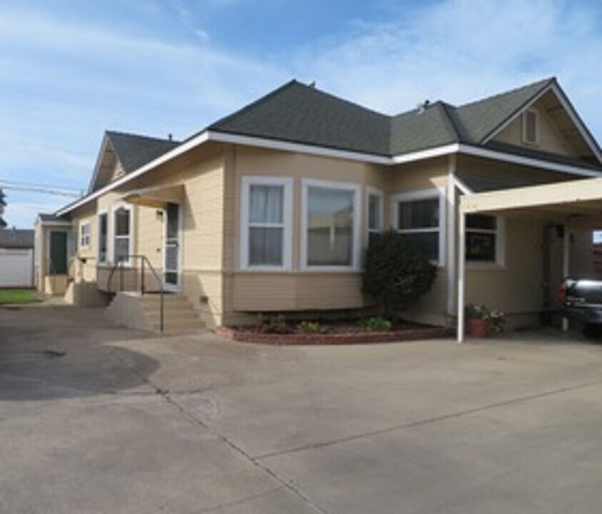 719 S Lincoln St in Santa Maria, CA - Building Photo