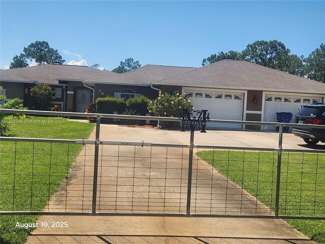 5823 Golden in Sebring, FL - Building Photo - Building Photo