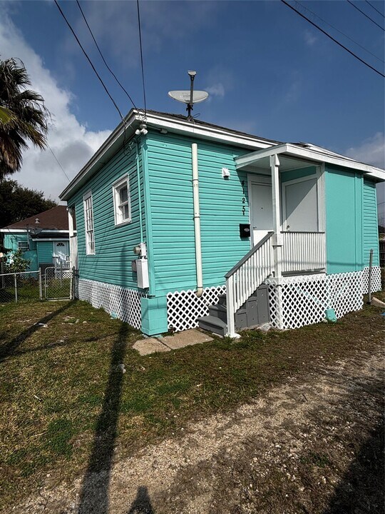 4125 Avenue M in Galveston, TX - Building Photo