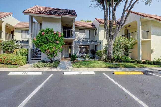 5673 Fairway Park Dr in Boynton Beach, FL - Building Photo - Building Photo