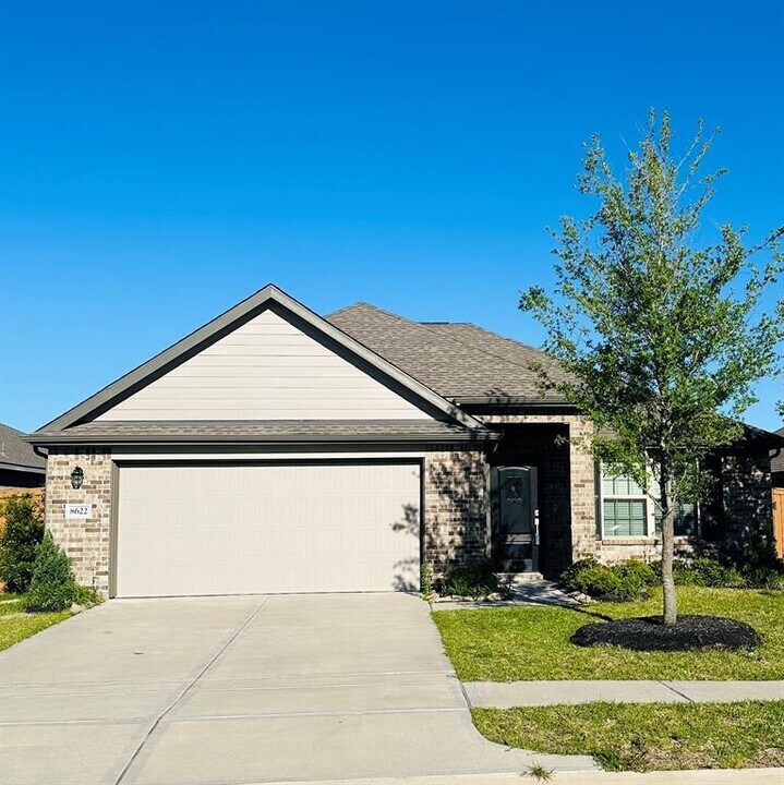 8622 Flamingo Bay Ln in Cypress, TX - Building Photo