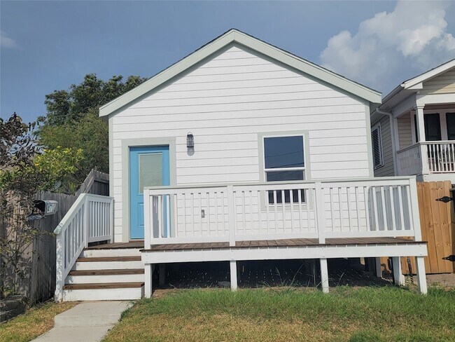 4710 Ave S in Galveston, TX - Foto de edificio - Building Photo