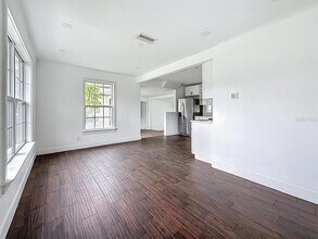2122 52nd Ave N in St. Petersburg, FL - Building Photo - Building Photo
