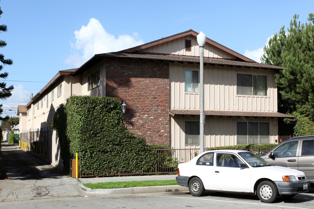 835 Chestnut Ave in Long Beach, CA - Building Photo