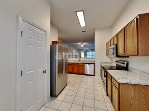 1041 McKavett Dr in Burleson, TX - Building Photo - Building Photo