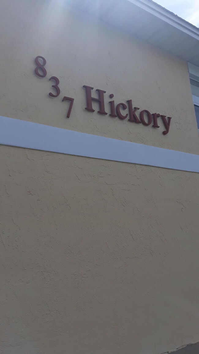 837 Hickory St in Melbourne, FL - Building Photo - Building Photo