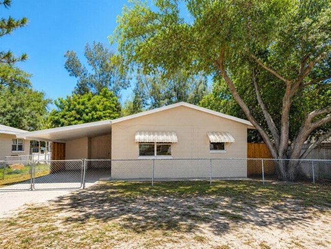 property at 5411 70th Ln N