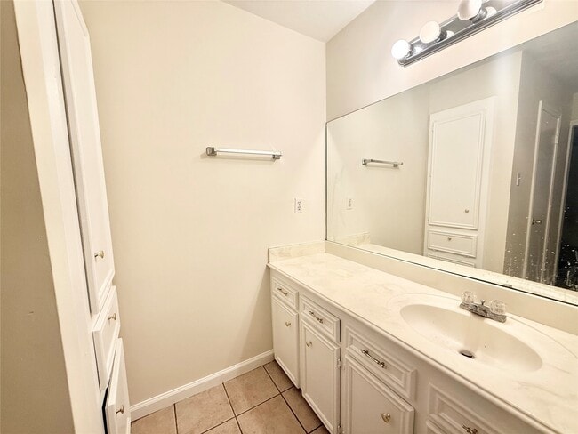 property at 8915 Emnora Ln