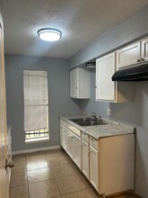 6822 Leedale St in Houston, TX - Building Photo - Building Photo