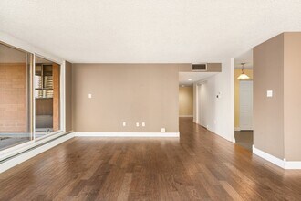 1100-1100 8 Ave SW in Calgary, AB - Building Photo - Building Photo