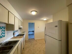 1515 E Central Rd in Arlington Heights, IL - Building Photo - Building Photo