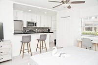 4051 N Ocean Dr, Unit 9 photo'