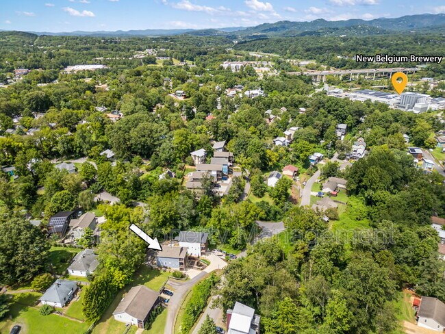 125 Waynesville Ave in Asheville, NC - Building Photo - Building Photo