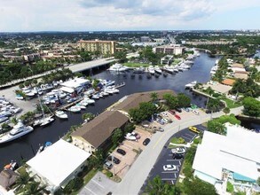 811 SE 22nd Ave-Unit -16 in Pompano Beach, FL - Building Photo - Building Photo