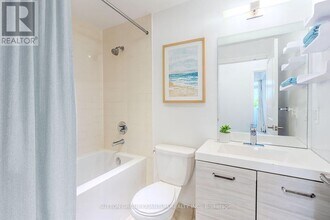 65 Speers Rd in Oakville, ON - Building Photo - Building Photo