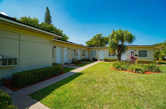 Cactus Tree in Hollywood, FL - Building Photo - Building Photo