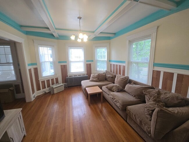 49 Parsons St, Unit #1 in Boston, MA - Foto de edificio - Building Photo