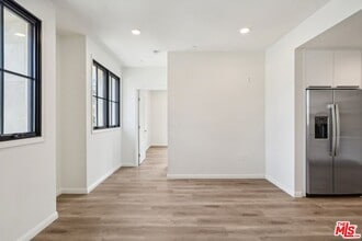 951 S Wilton Pl in Los Angeles, CA - Building Photo - Building Photo