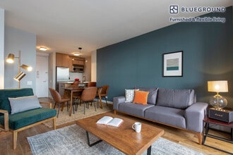 560 W 43rd St in New York, NY - Building Photo - Building Photo
