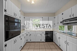 90 Knob Hill Rd in Asheville, NC - Building Photo - Building Photo