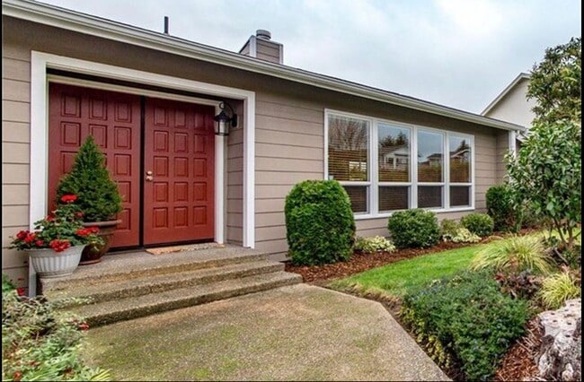 property at 5602 Green Hills Ave NE