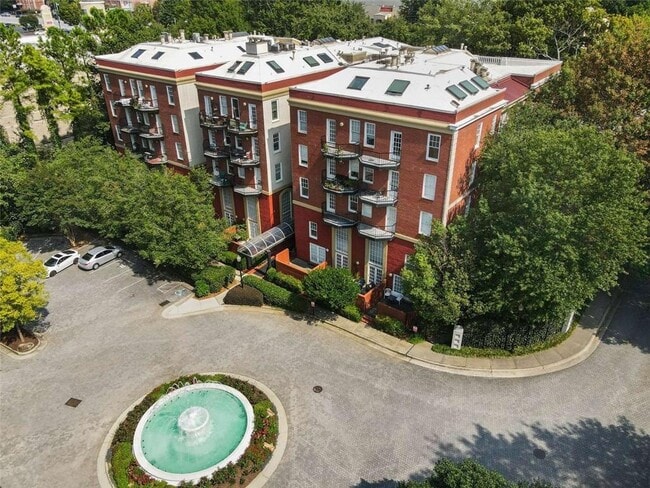2840 Peachtree Rd NW in Atlanta, GA - Building Photo - Building Photo