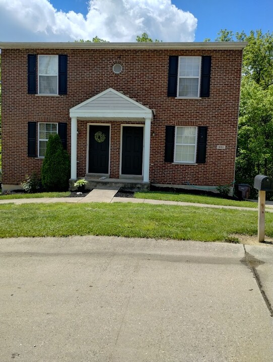 961 Still Meadow Ln in Independence, KY - Foto de edificio