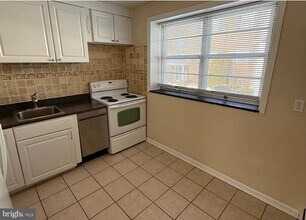 53 Llanfair Rd in Ardmore, PA - Foto de edificio - Building Photo