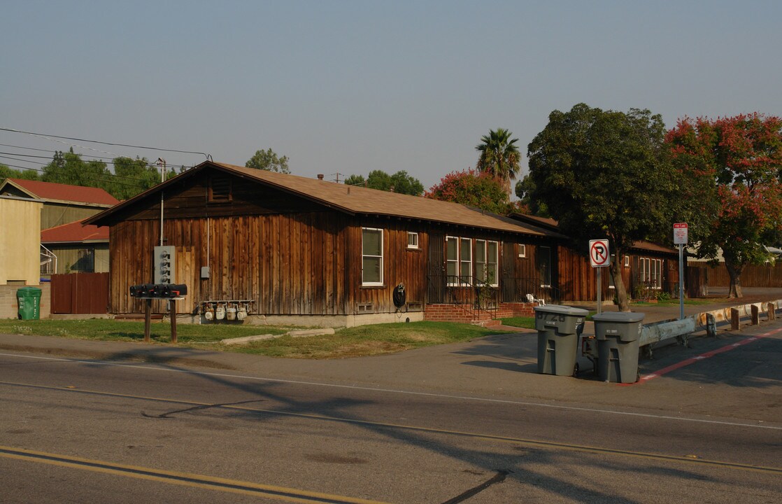 8718-8724 Troy St in Spring Valley, CA - Building Photo