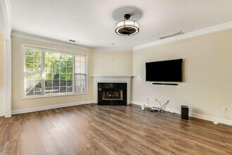 3276 Kensington Rd in Avondale Estates, GA - Building Photo - Building Photo