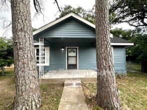 300 N Oak Dr in Waco, TX - Building Photo - Building Photo