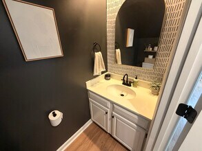 2757 Von Thuringer Ct in Charlotte, NC - Foto de edificio - Building Photo