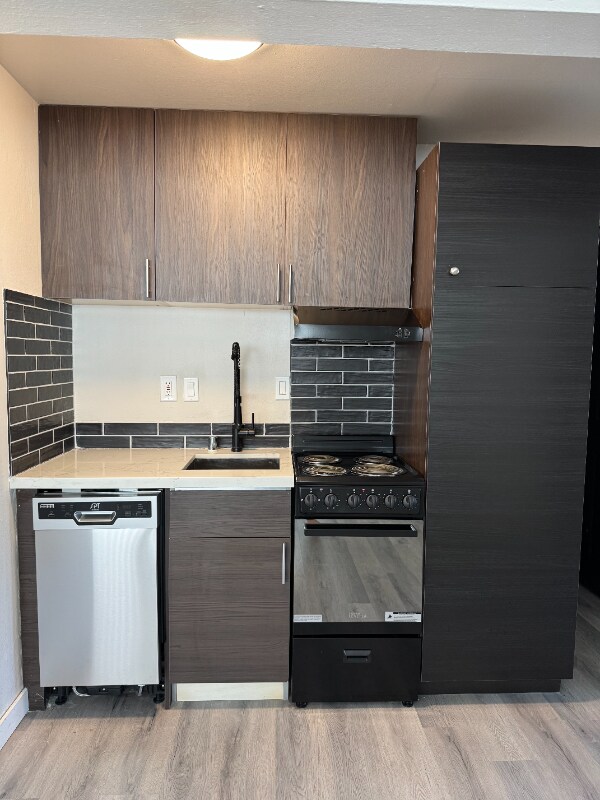 219 Queen Anne Ave N, Unit 304 in Seattle, WA - Building Photo - Building Photo