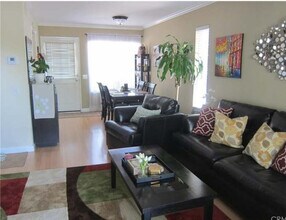 97 Abbeywood Ln in Laguna Hills, CA - Building Photo - Building Photo