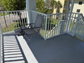 2380 World Pkwy Blvd, Unit 42 in Clearwater, FL - Foto de edificio - Building Photo