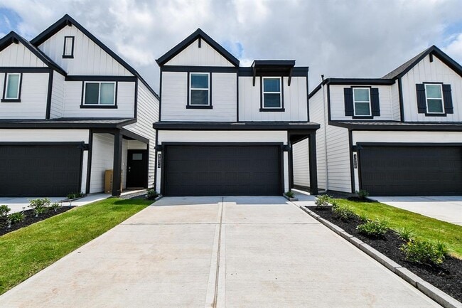 property at 3024 Crown Gate Dr