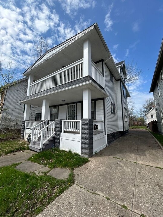 2932 E 118th St in Cleveland, OH - Building Photo