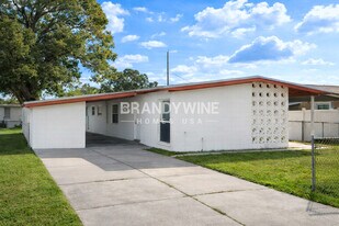 6215 N Coolidge Ave, Unit B22 in Tampa, FL - Building Photo