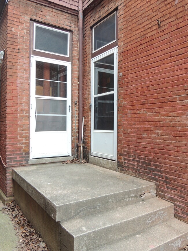 1303 S 1st St in Louisville, KY - Building Photo - Building Photo