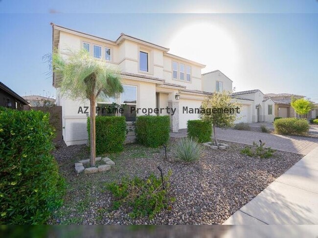 12125 W Luxton Ln in Tolleson, AZ - Building Photo - Building Photo