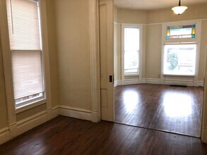 1509 SE Belmont St. in Portland, OR - Building Photo - Building Photo