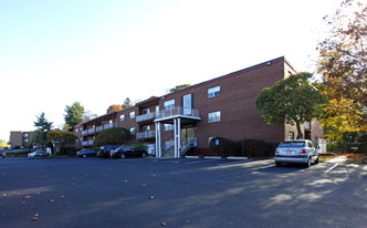 30-34 Salem End Rd Apartments