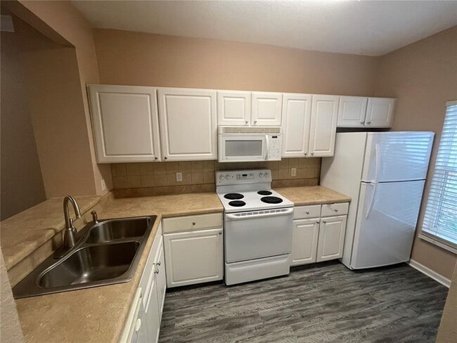 4961 NW 43rd Ave in Gainesville, FL - Building Photo - Building Photo