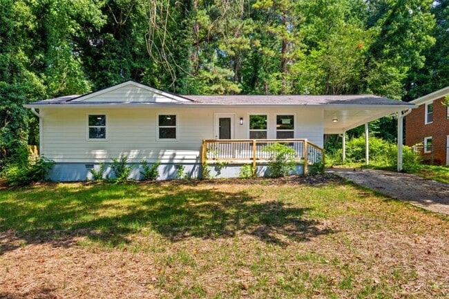 property at 53 Lucia Dr SE