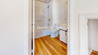 148 3rd St, Unit 4 in Bangor, ME - Building Photo - Building Photo