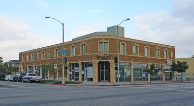 3317 W Washington Blvd in Los Angeles, CA - Building Photo - Building Photo